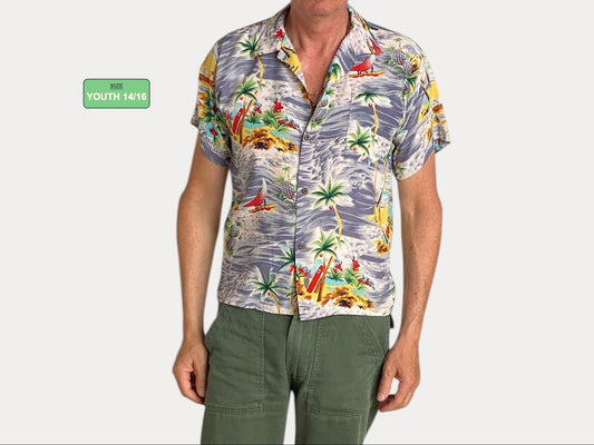 Size 14/16 youth . Vintage 90s Hawaiian shirt