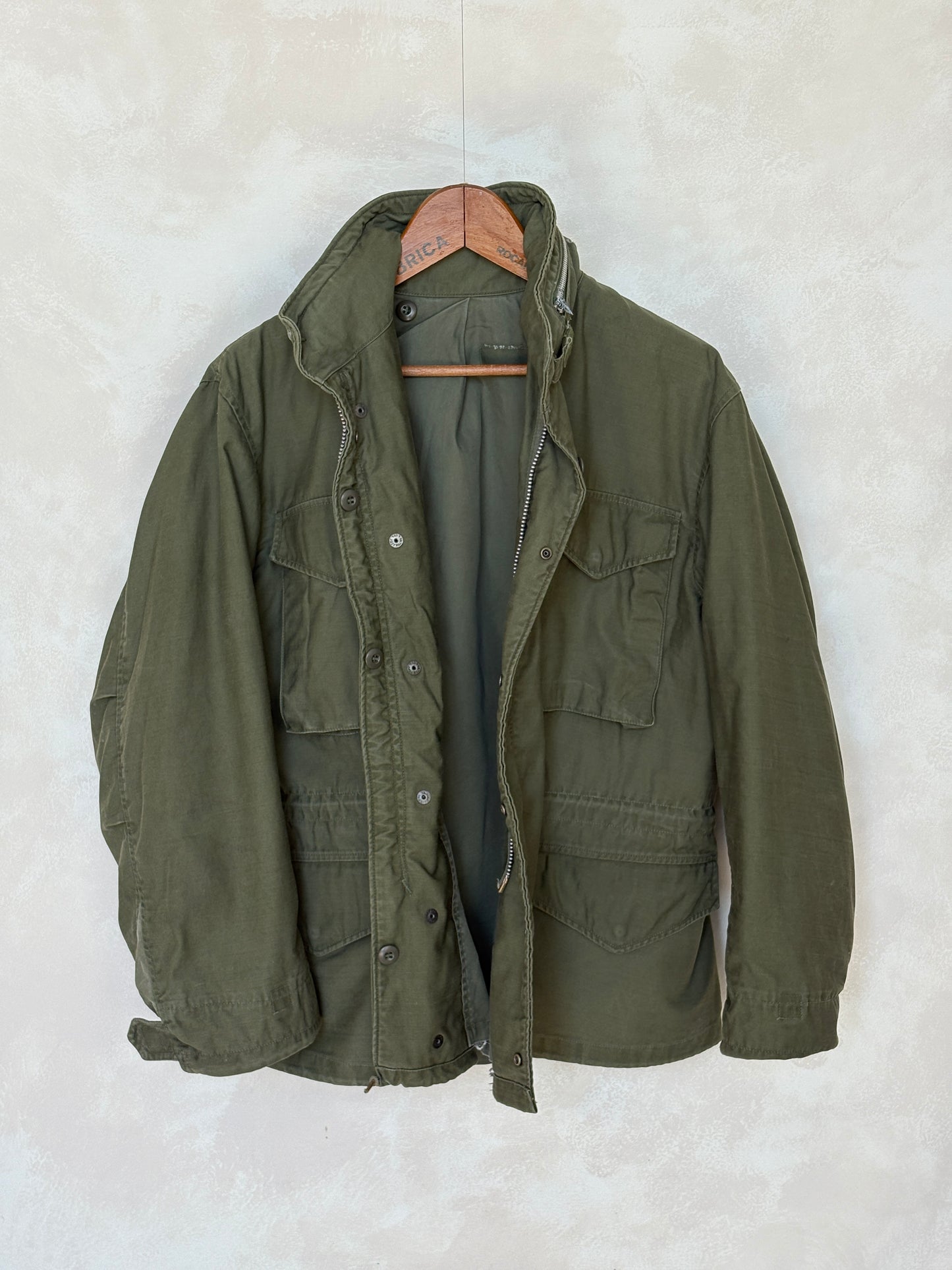 Small Reg. Rare Authentic 1965 first model US M-65 field jacket Military - USA Vintage Bcn