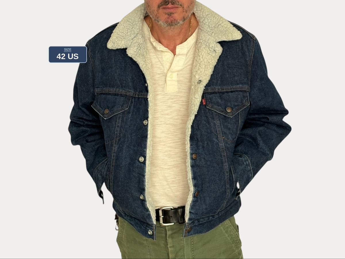 Size 42US/52EU. 4 pockets Vintage 80s Levis fleece Jacket Made in USA.-AJ357 Studio