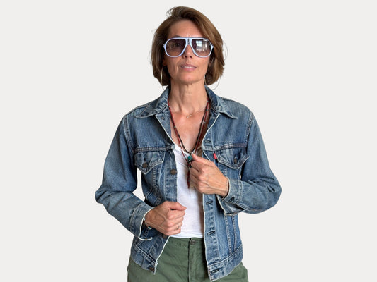 Size 36-38US / 46-48EU .Vintage 70s Levi’s Denim Jacket – 2 Pockets – Made in USA-AJ357 Studio-AJ357 Studio