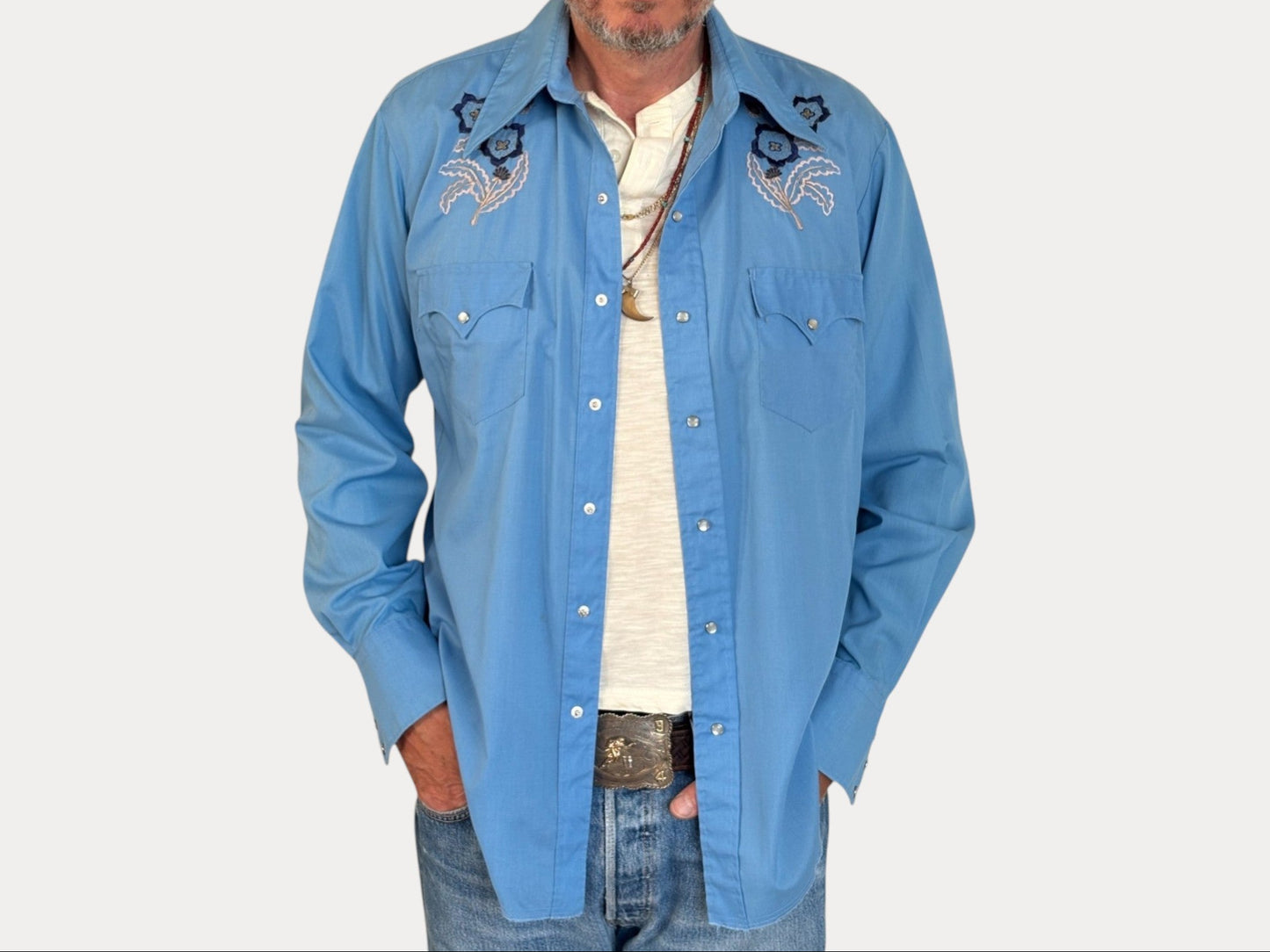 Size M. Authentic 70’s Vintage embroidered Western Shirt-AJ357 Studio-AJ357 Studio