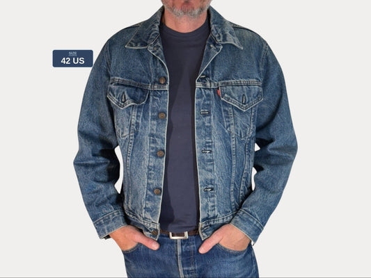 Size 42US / 52EU. Vintage 80s 70506 Levis 4 pockets jacket  Made in USA