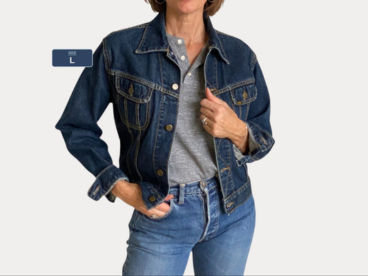 Women size Large. Lee 2 pockets jacket ( newer model )