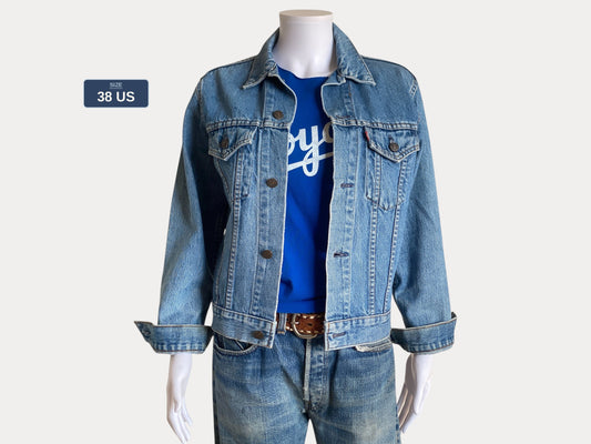 Size 36US / 46EU  .Vintage Levis 2 pockets jacket Made in Canada