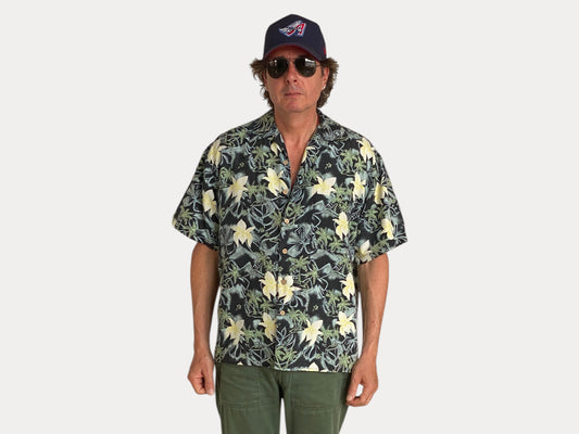 Size Large. Vintage 90s Hawaiian shirt-AJ357 Studio-AJ357 Studio
