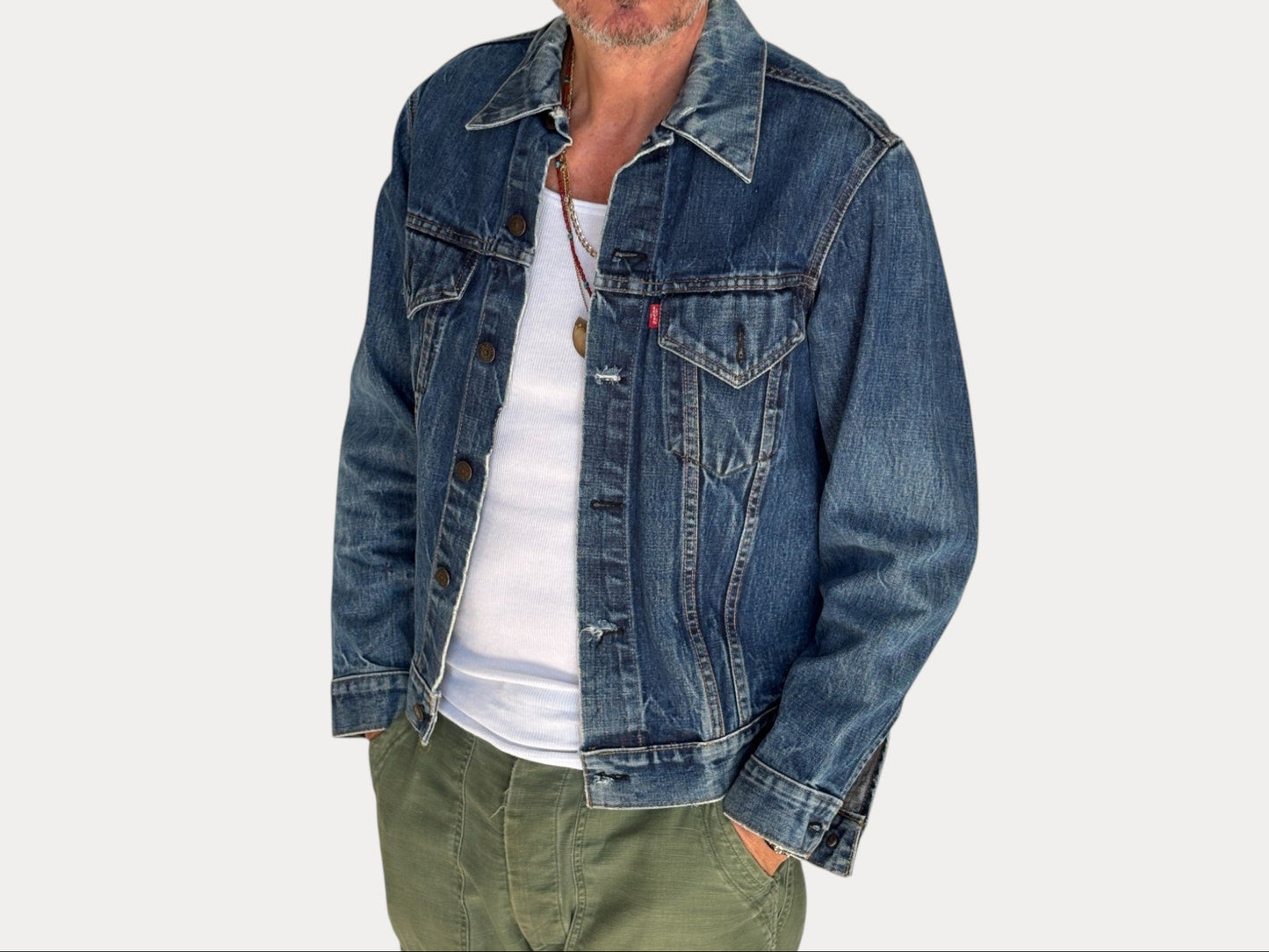 Size 40US / 50EU. Vintage Early 70s 2 pocket Levi’s Denim Jacket 70505 – Single Stitch, Made in USA-AJ357 Studio-AJ357 Studio