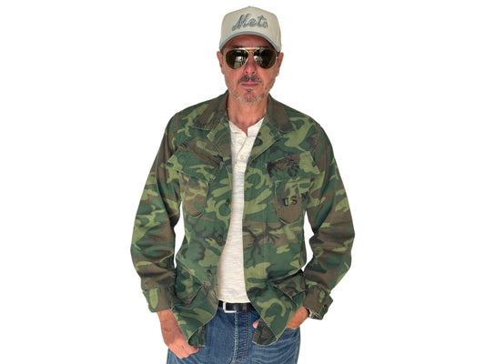 Small Long. Authentic USMC 1969 US Army vintage Erld camouflage Vietnam jungle jacket. Military - USA Vintage Bcn