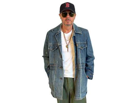 Size Large . Vintage 70s long Levis jacket Made in USA. - USA Vintage Bcn