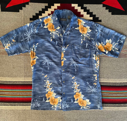 Size Small. Vintage 90s Hawaiian rayon shirt made by Van Heusen-AJ357 Studio