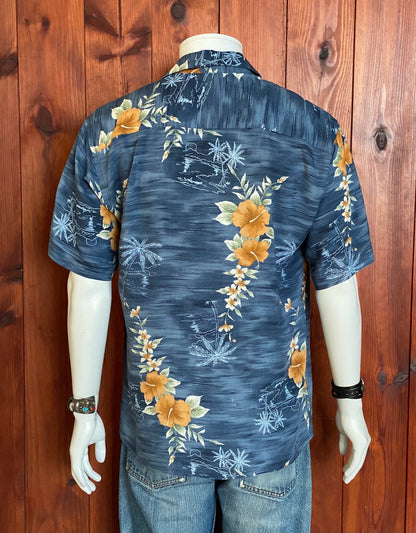 Size Small. Vintage 90s Hawaiian rayon shirt made by Van Heusen-AJ357 Studio