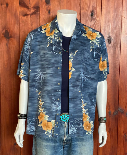Size Small. Vintage 90s Hawaiian rayon shirt made by Van Heusen-AJ357 Studio