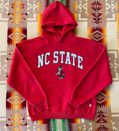 Size M. Vintage NC State 90s hooded sweatshirt made by Russell Athletic-AJ357 Studio