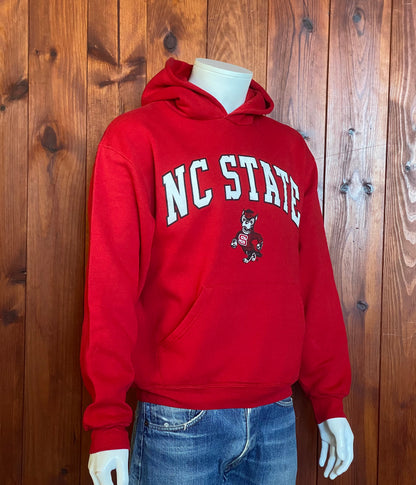 Size M. Vintage NC State 90s hooded sweatshirt made by Russell Athletic-AJ357 Studio