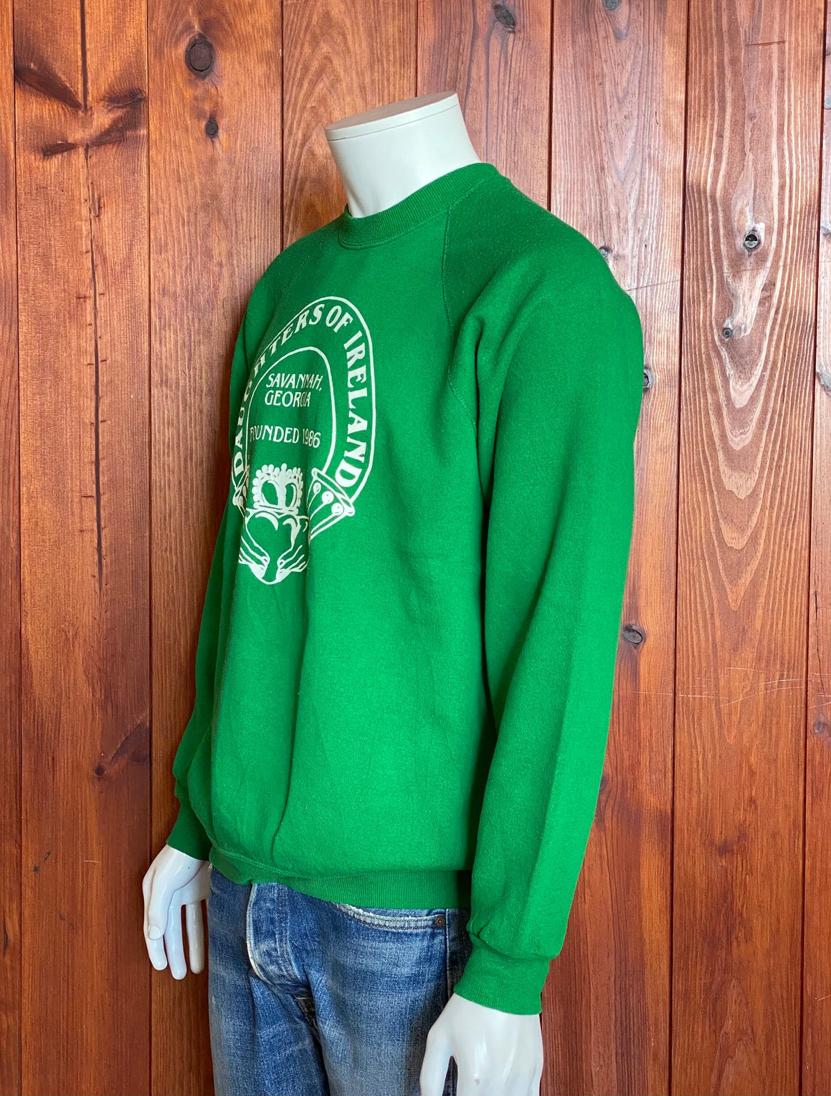 Size XL. 80s vintage sweatshirt daughters of Ireland Made In USA by BW-AJ357 Studio
