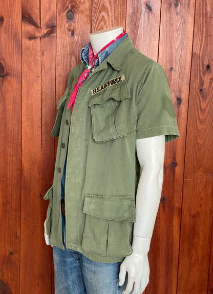 Small Reg. Authentic 1969 US Army Vintage Vietnam jungle jacket.-AJ357 Studio