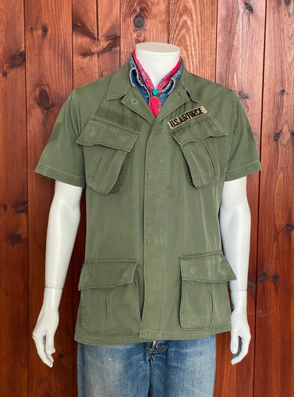 Small Reg. Authentic 1969 US Army Vintage Vietnam jungle jacket.-AJ357 Studio