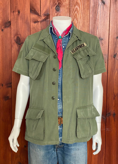 Small Reg. Authentic 1969 US Army Vintage Vietnam jungle jacket.-AJ357 Studio