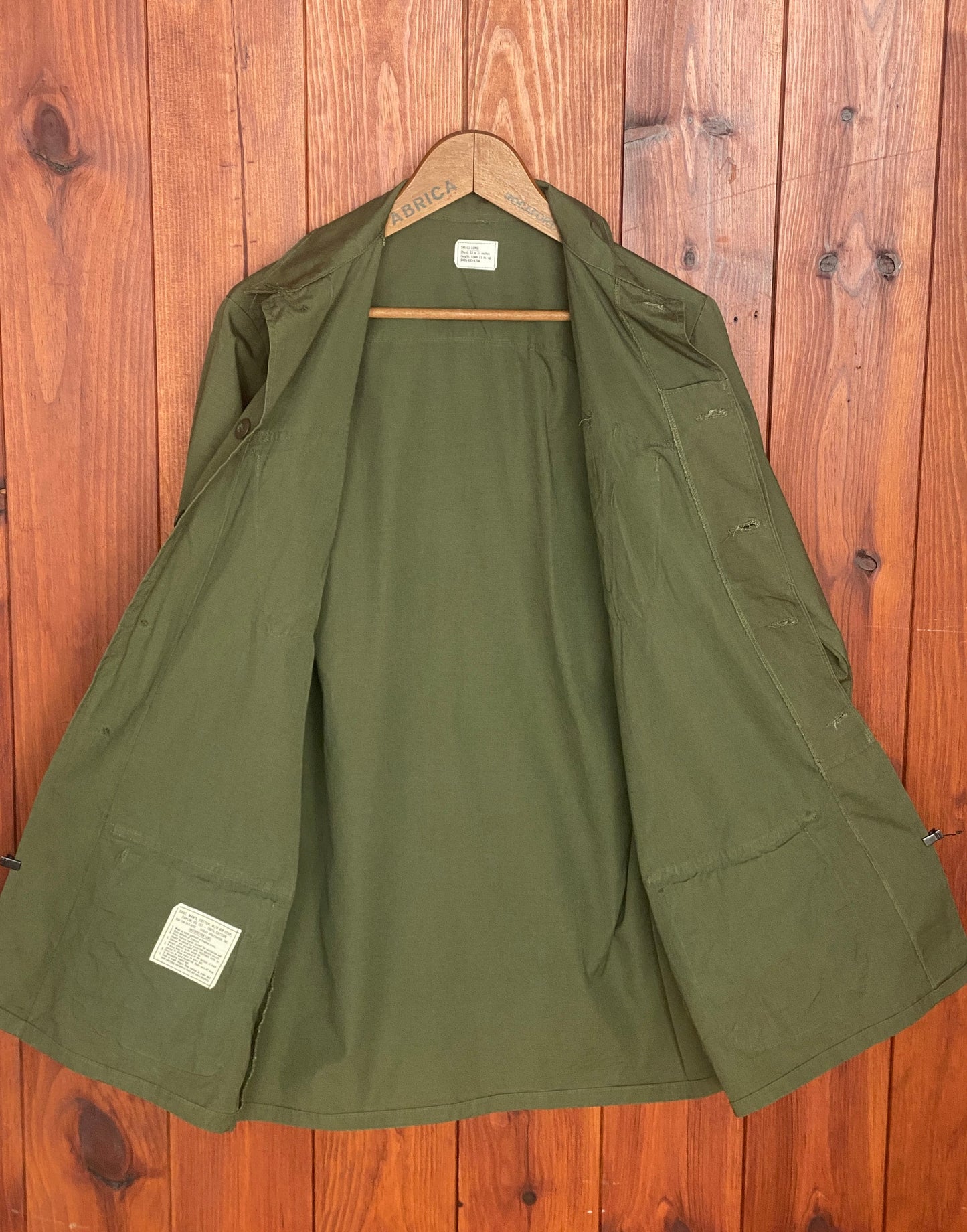 Small Long. Authentic 1970 US Army Vintage Vietnam era  tropical jungle jacket.