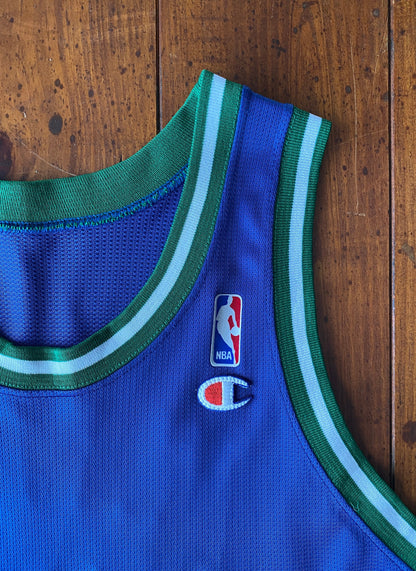 Size 40. VTG 90s NBA Champion Dallas #5 Kidd jersey Made In USA-AJ357 Studio