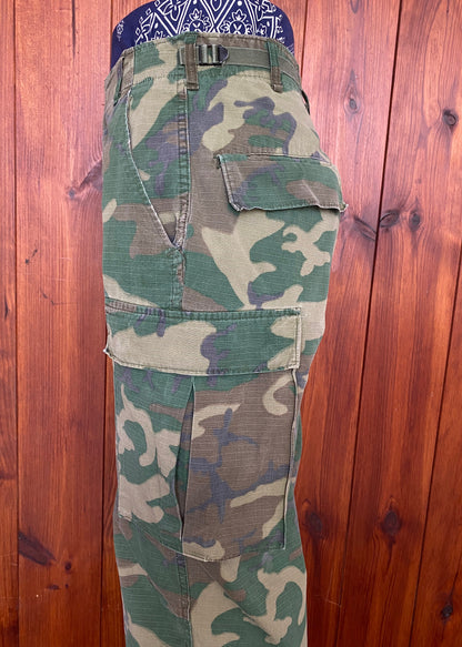Small long. Authentic US Army 1977 camouflage jungle pants.-AJ357 Studio
