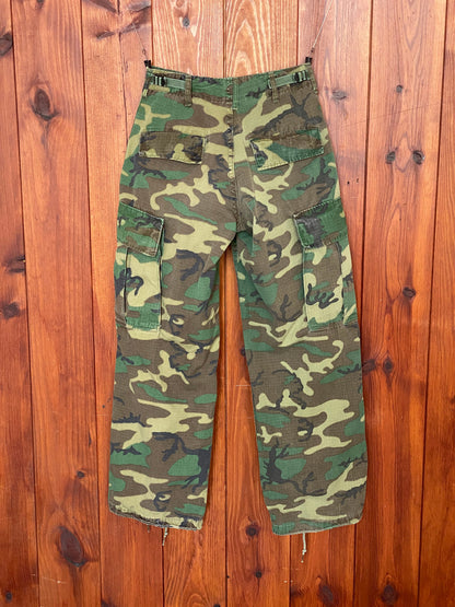 X Small Short . Authentic US Army 1969 camouflage jungle pants.-AJ357 Studio