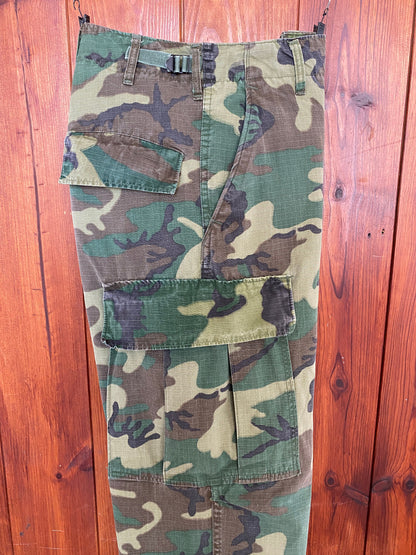 X Small Short . Authentic US Army 1969 camouflage jungle pants.-AJ357 Studio