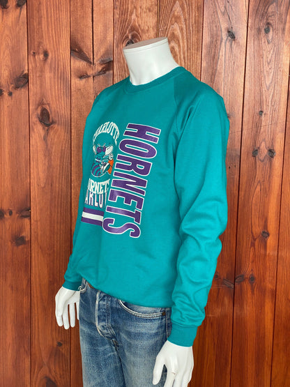 Medium. 80s Vintage Hornets sweatshirt Made In USA-AJ357 Studio