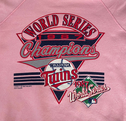 Large. Vintage 1987 World Series sweatshirt Made In USA-AJ357 Studio