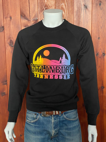Large. 80s Vintage sweatshirt Made In USA-AJ357 Studio