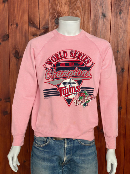 Large. Vintage 1987 World Series sweatshirt Made In USA-AJ357 Studio