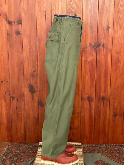 Size Med. Authentic 60s Vietnam war era OG-107 fatigue pants-AJ357 Studio
