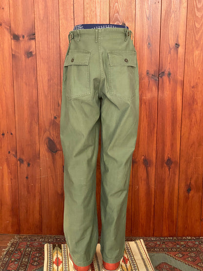 Size Med. Authentic 60s Vietnam war era OG-107 fatigue pants-AJ357 Studio