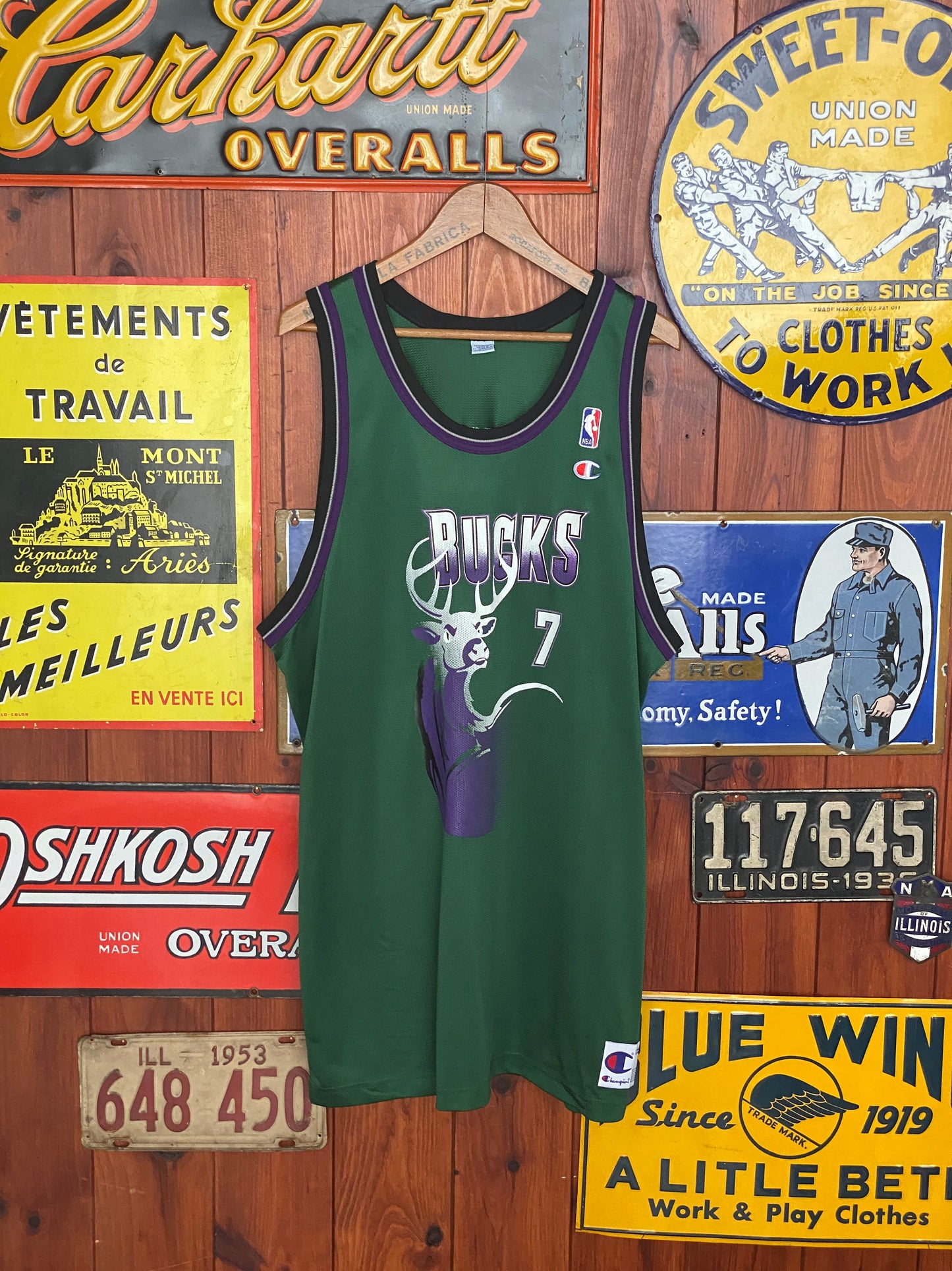Vintage Bucks NBA #7 Brandon Champion Jersey - Size 52 | Classic Basketball Memorabilia