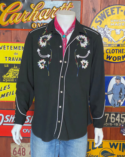 Size Med/Large. Vintage 70s embroidered H Bar C western shirt-AJ357 Studio