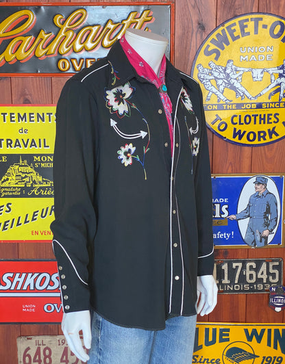 Size Med/Large. Vintage 70s embroidered H Bar C western shirt-AJ357 Studio